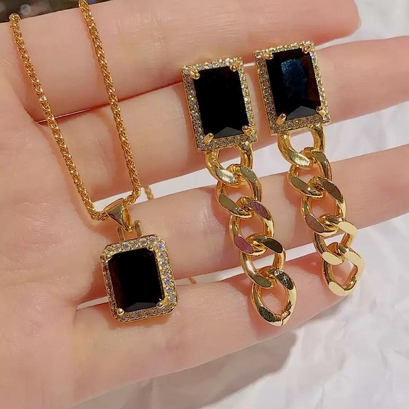 🌟Luxury Gold Plated Black Color Jewelry Set - Picture 2 of 5